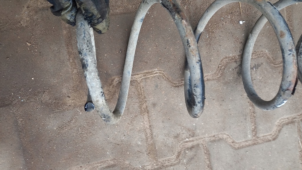 фото №3, Пружина перед volvo v40 03r hb