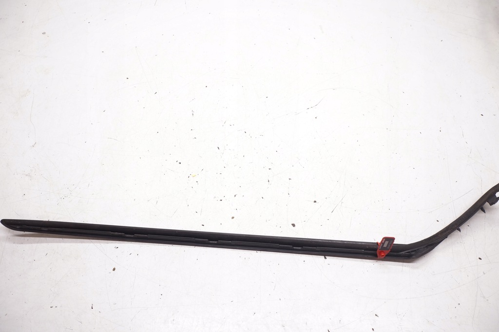 фото №5, Левая молдинг вертикальная передней перед стекло volvo s60 iii v60 ii 31469400