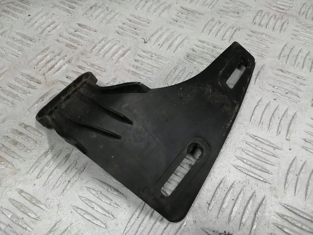 фото №1, Peugeot 2008 кронштейн крила правий перед