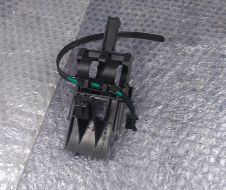 Купити Mercedes-benz r w251 кронштейн   трубка гальмівний a1644210394