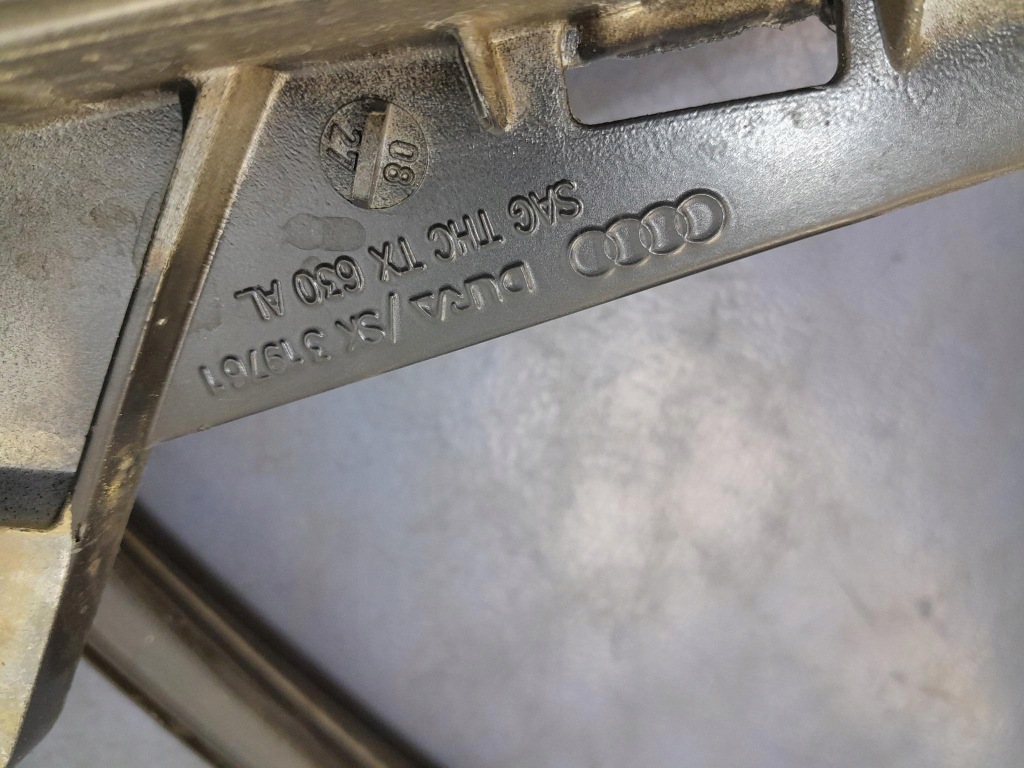 фото №5, Audi a8 d3 рамка напрямна скло перед правий