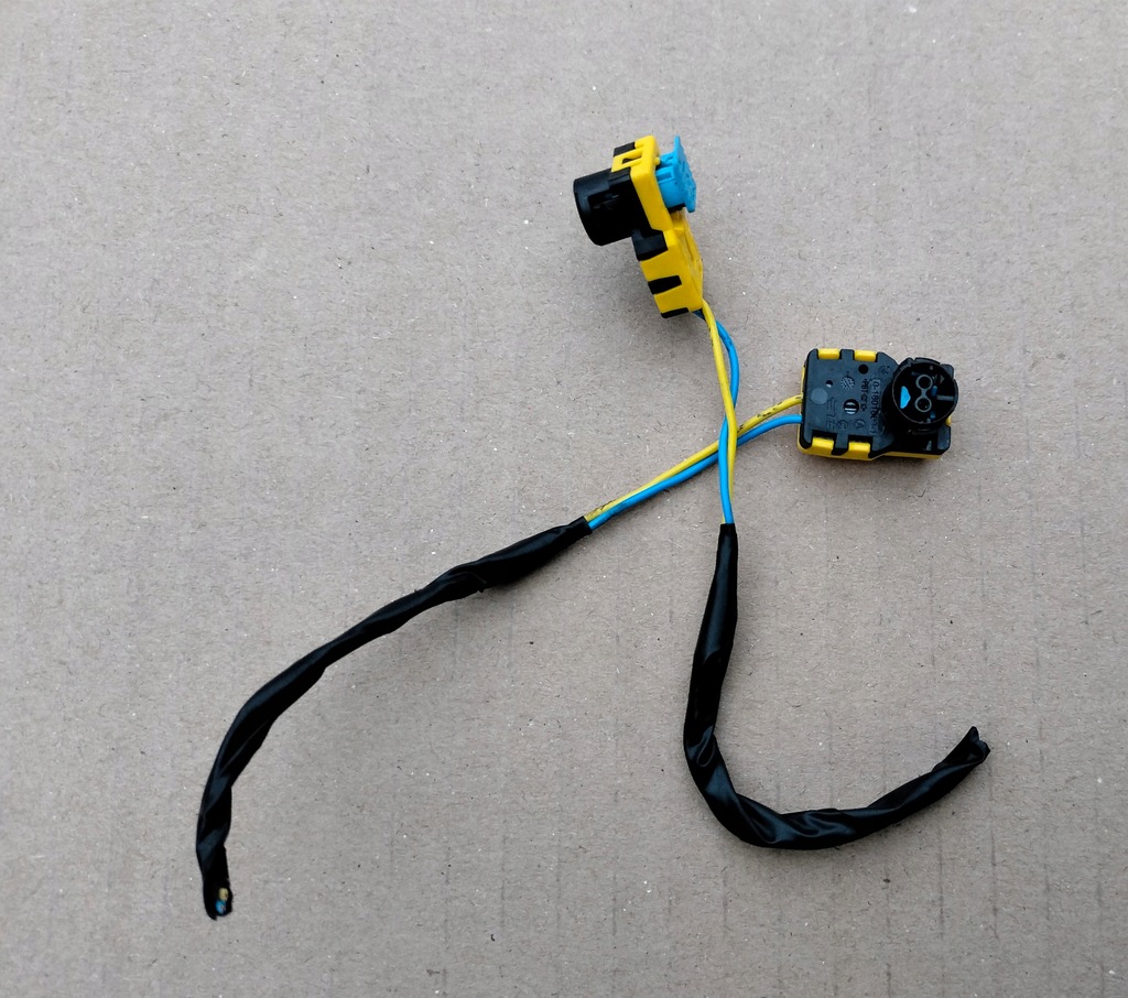 фото №1, Dacia sandero iii штекер подушка безопасности поперечина безопасности перед