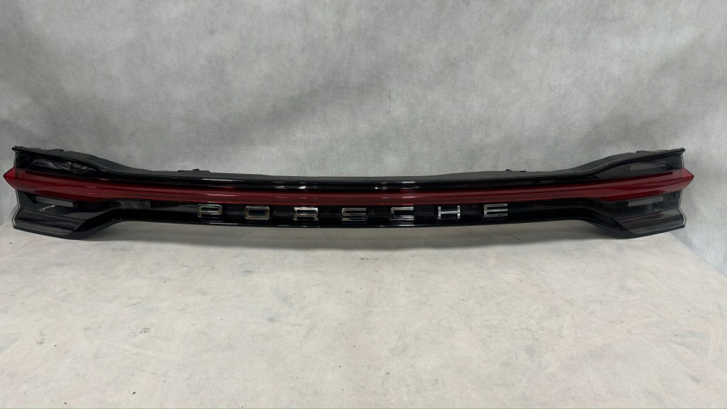 Купити Porsche macan 95b рестайлінг  19- фара задня накладка led америка