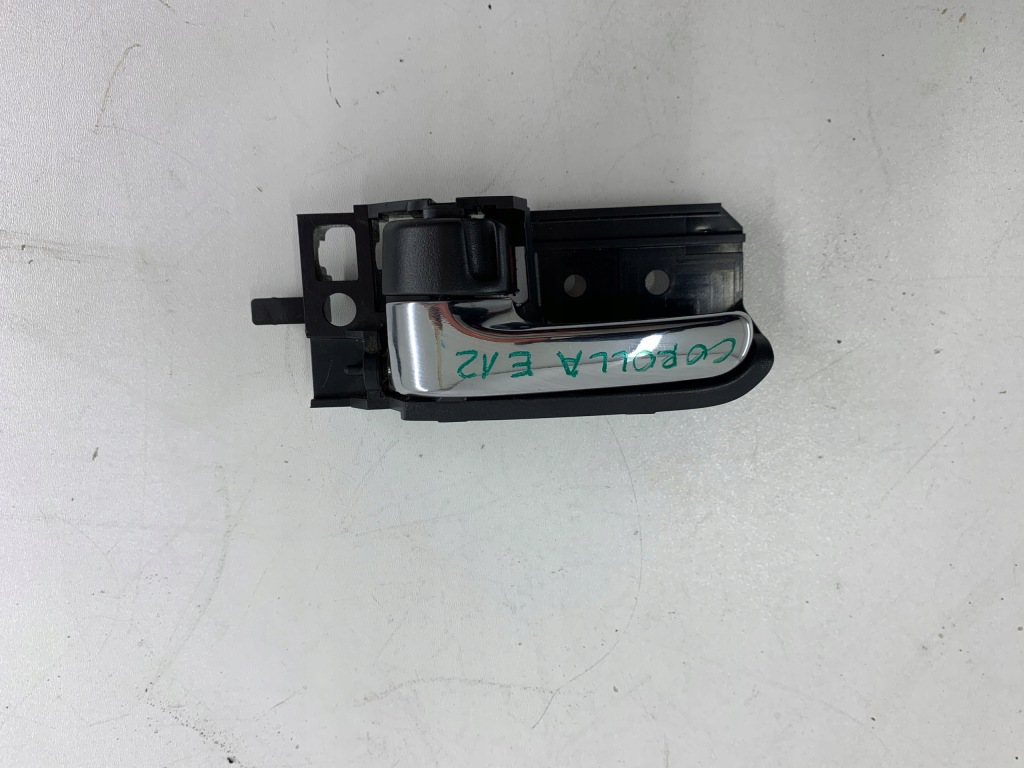 фото №2, Toyota corolla e12 avensis t25 ручка внутрішня лівий перед