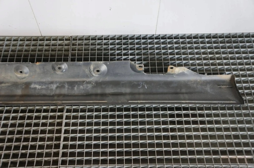 Молдинг накладка порог порог левая - bmw 3 e46 седан - 8209755 Киев