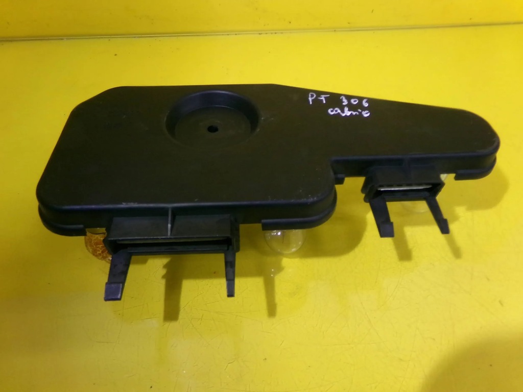 фото №5, Вкладыш лампы задний правый задняя peugeot 306 cabrio nr781