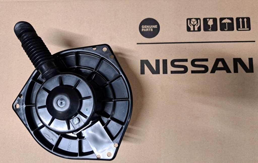 фото №4, Повітродувка вентилятора обдув nissan cabstar оригінал renault maxity