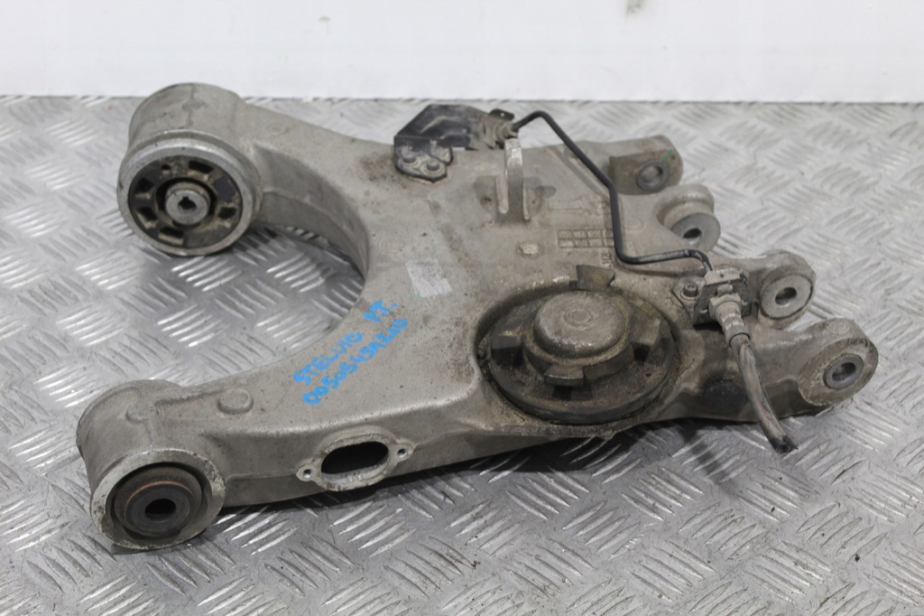 фото №1, Важіль правий задня stelvio 00505491210