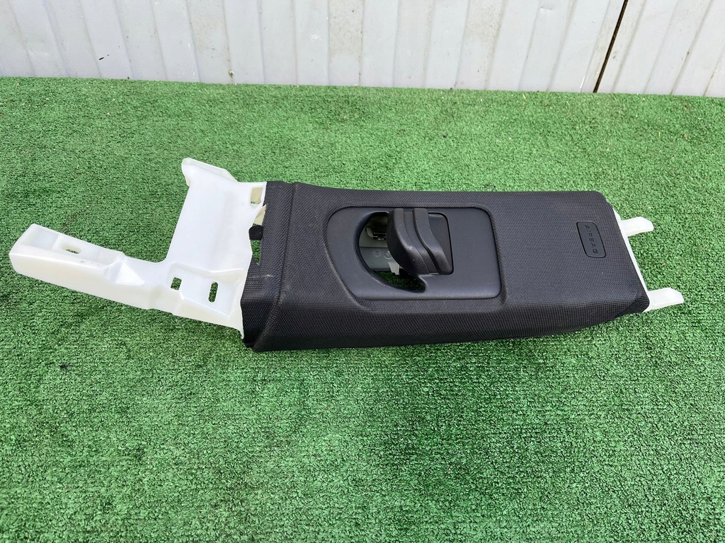 фото №1, Audi a5 8w защита обшивка стойка левая 8w6867243a