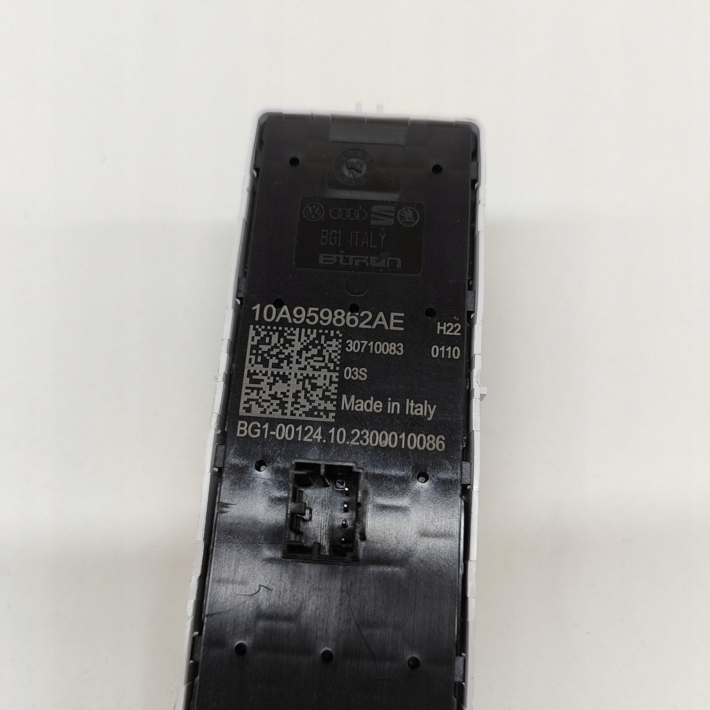 фото №7, Cupra born 2023 перед сторона права кнопки вікон