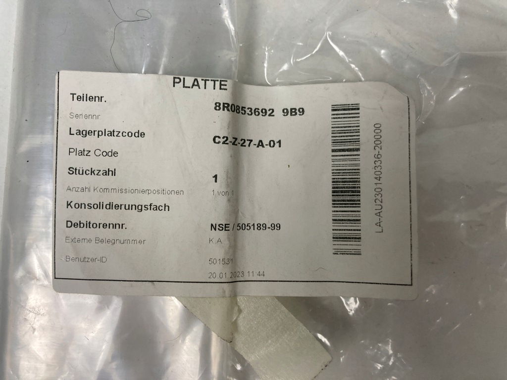 фото №9, Кронштейн кронштейн решетка audi q5 8r0