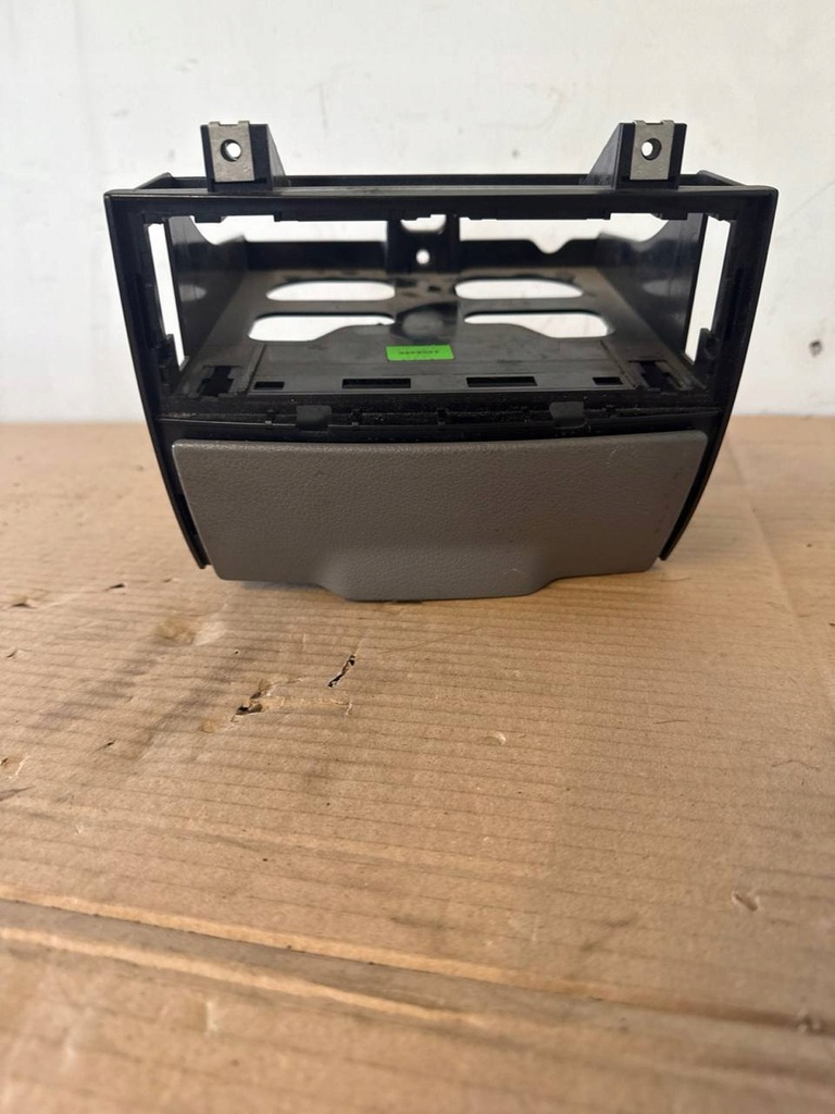 фото №1, Пепельница бардачок mercedes sprinter w906 a9066800558