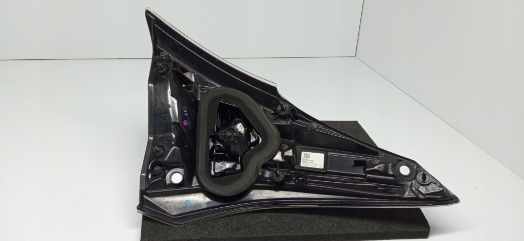 фото №9, Toyota rav4 iv rav 4 lift 15- лампа крышки багажника правый задняя 81580-42030