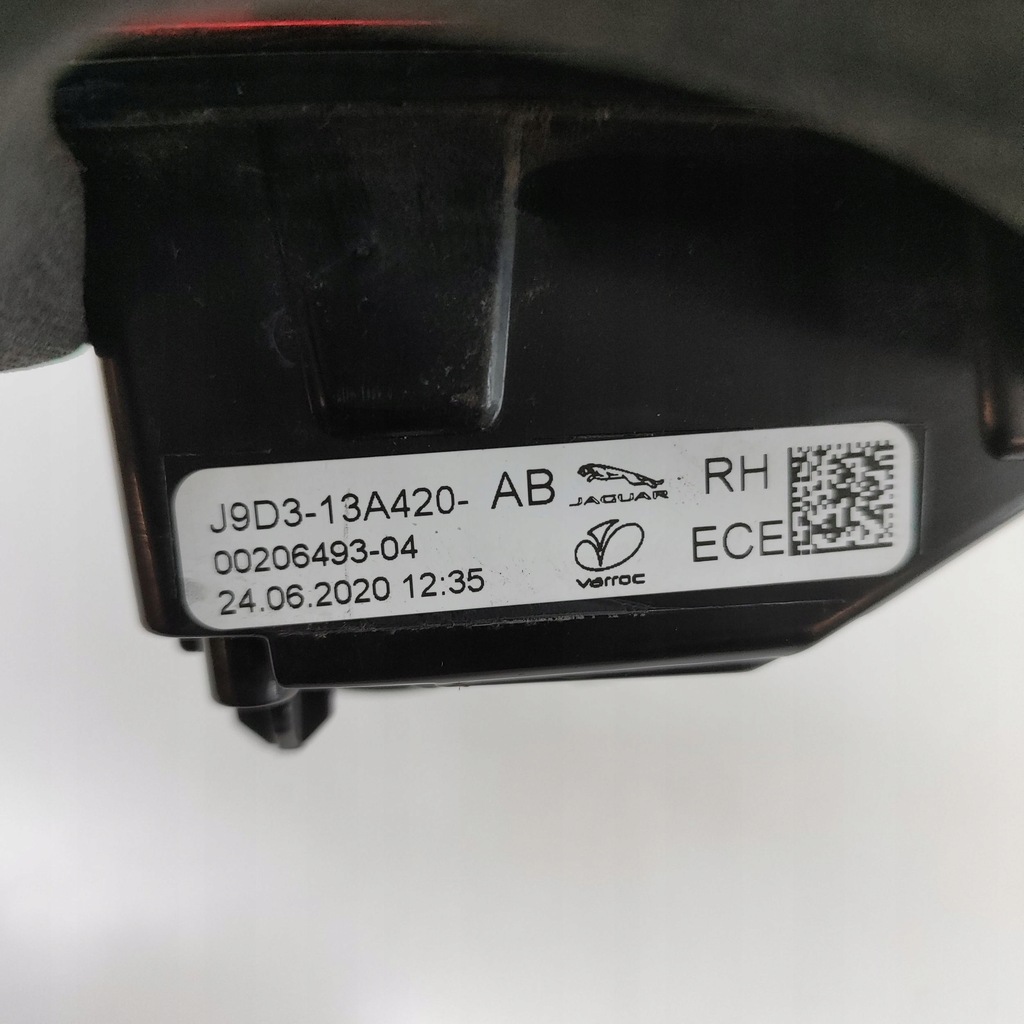 фото №8, Jaguar i-pace 2020 правая сторона лампы задний крышки багажника