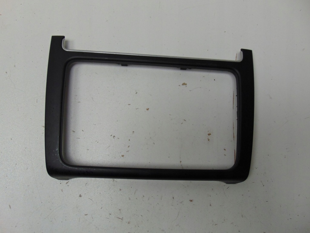 фото №3, Рамка радио консоли vw polo v 6r 6r0858069e