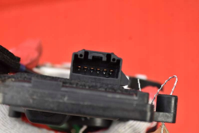 фото №8, Замок двері правий задня p3m71-a264a26-dh mazda 2 dy 07r