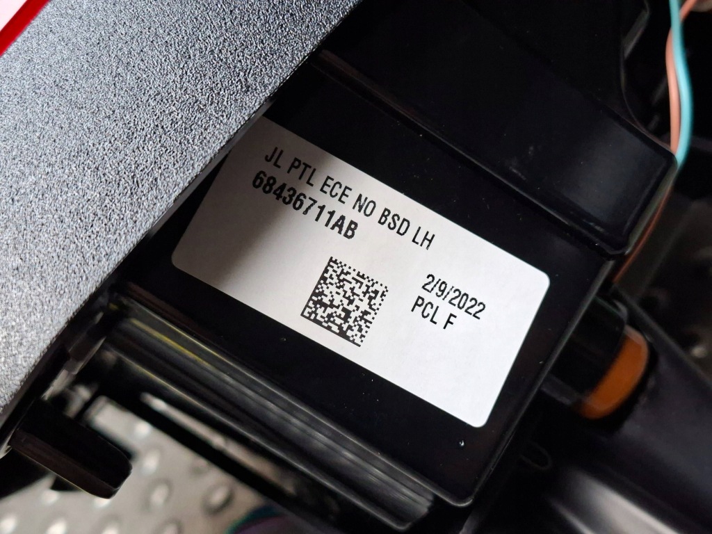 фото №5, Лампа задня ліва blindspot радар датчик jeep wrangler gladiator jl 17- eu