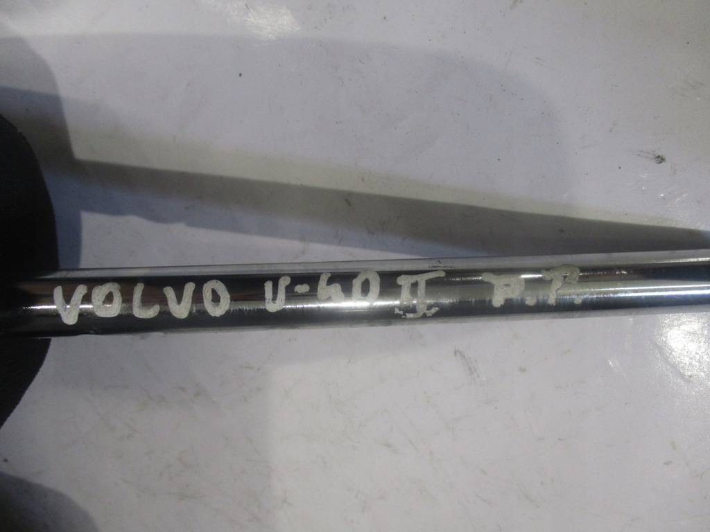 фото №8, Подголовник сиденье перед левый lub правый volvo v40 ii kombi