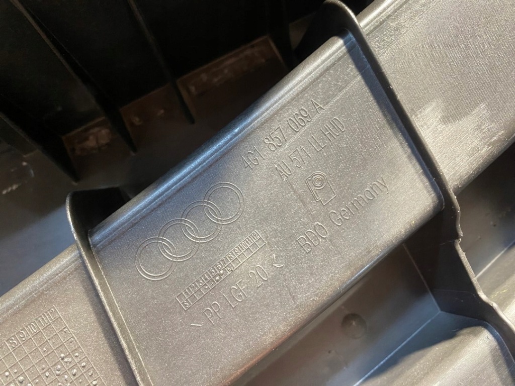 фото №13, Audi a6 c7 4g lift консоль приборная панель приборная декоры 14-