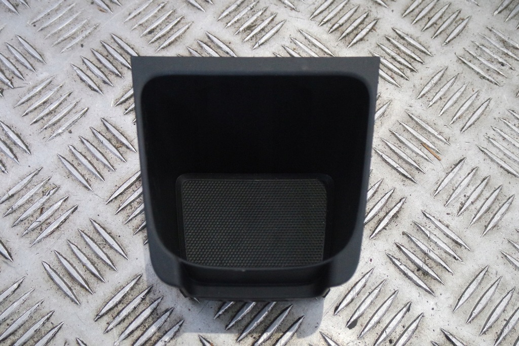 фото №1, Кронштейн кишеня бардачок porsche 992