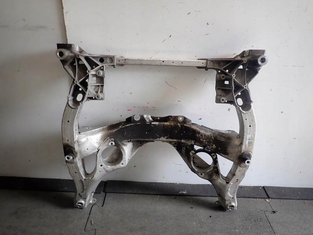 Подрамник подрамник подрамник bmw 5 f10 f11 5510216255 Недорого