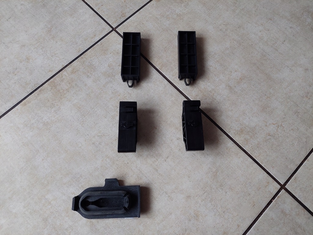 фото №1, Кронштейн крепления радиатор - mercedes a klasa w177