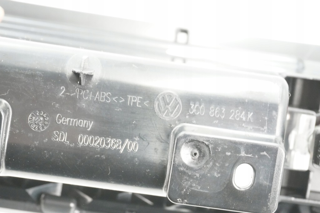 Бардачок пепельница vw passat 11-14 3c0863284k Киев