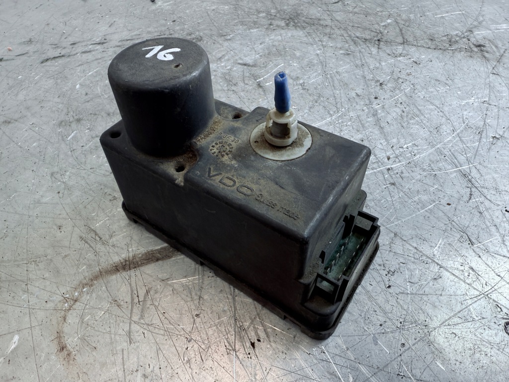 фото №1, Помпа замка центрального vw golf iii 1h0962257b