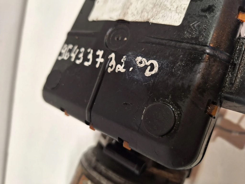 фото №6, Насос підвіска hydro 9643373280 citroen c5 ii 04-