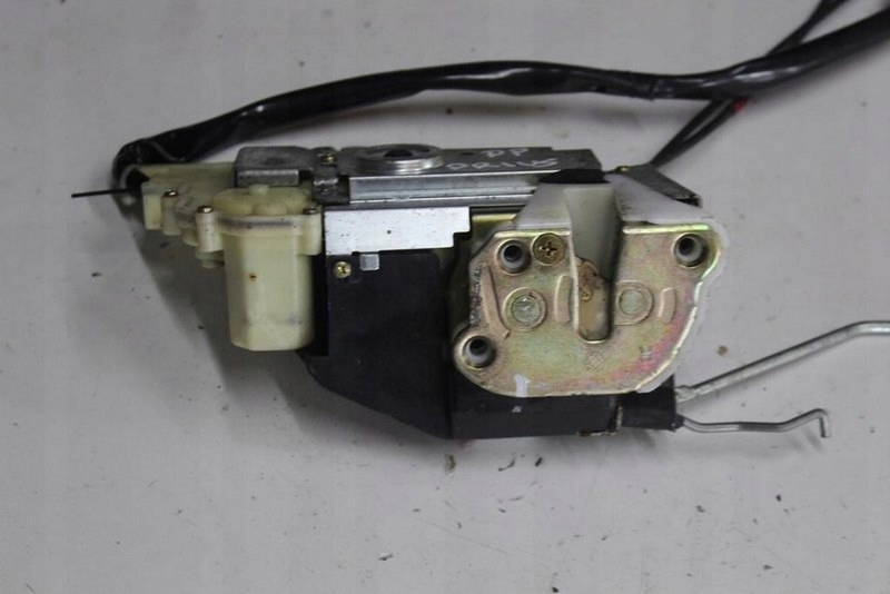 фото №1, Toyota prius 02 замок двері перед правий