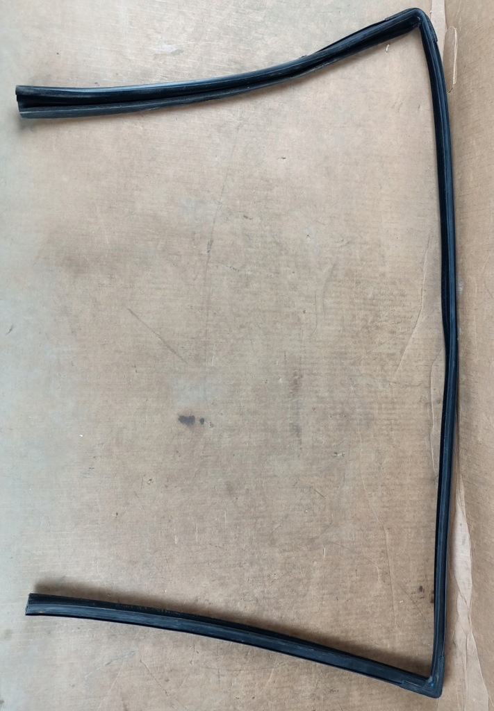 фото №1, Прокладка дверь r задняя chrysler 300 2011-2019