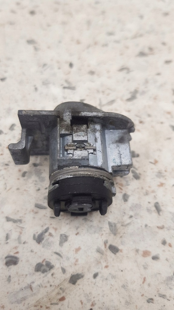 фото №2, Вкладка замка дверь левый перед jaguar xj x351