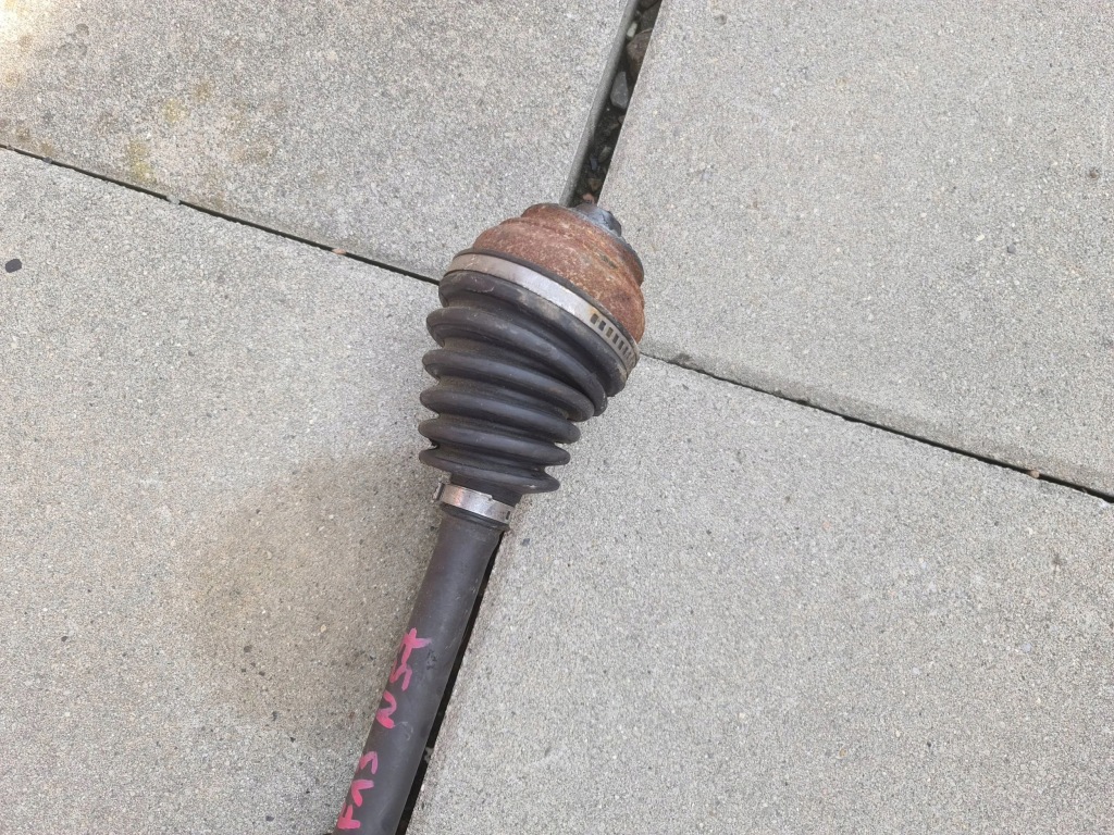 фото №2, Bmw f10 f11 привідний вал ліва лівий перед 7593043