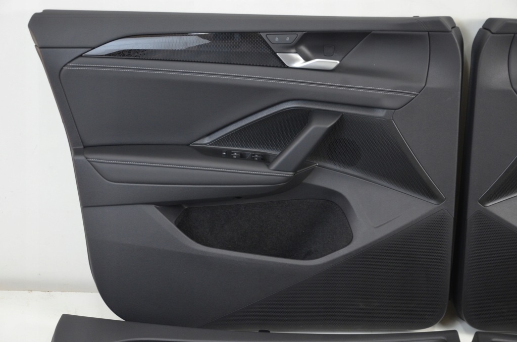 фото №16, Vw tayron оригинальные комплект версия 7 os. сиденья заднее сиденье кожа подогрев