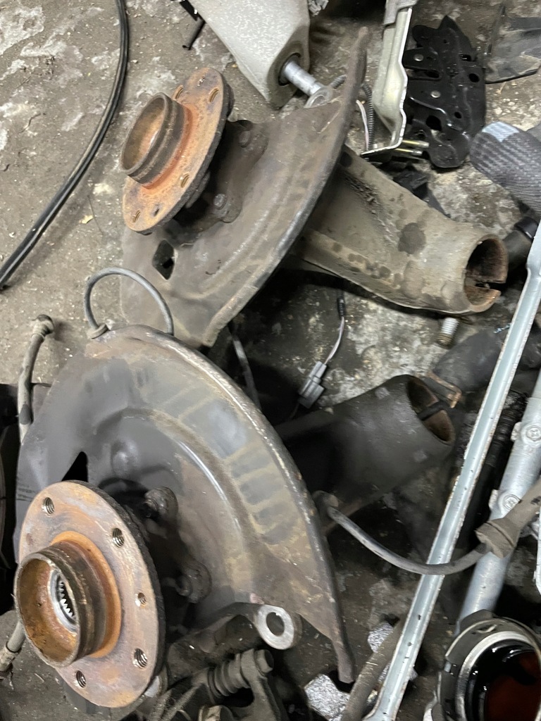 фото №1, Поворотний кулак kadjar 1.5 dci права ліва