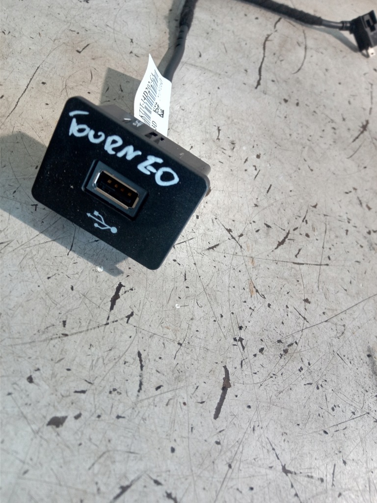 фото №2, Ford tourneo connect mk2 lift разъём usb