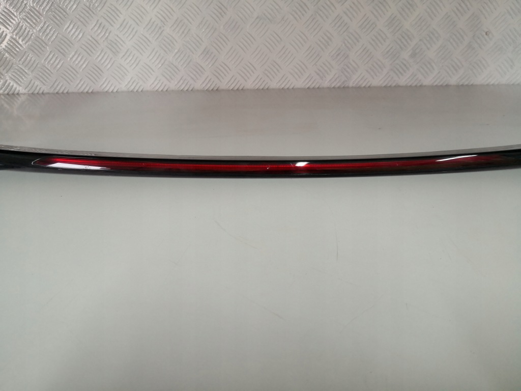 Tesla x третий свет стоп крышка багажника задний  1034340-00 Недорого