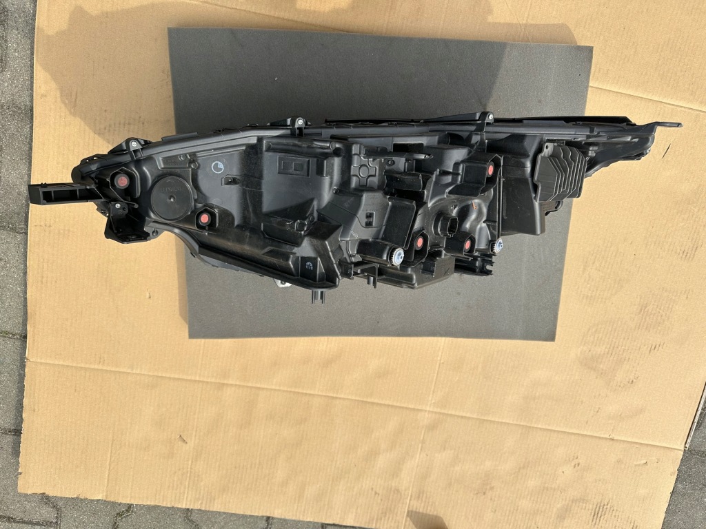 Subaru solterra лампа передняя правая full led версия европа с Разборки