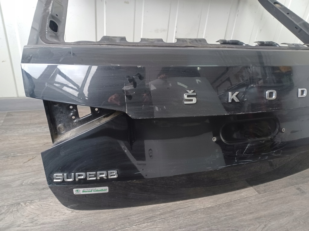 фото №10, Крышка багажника задняя задняя --- skoda superb iii lift kombi