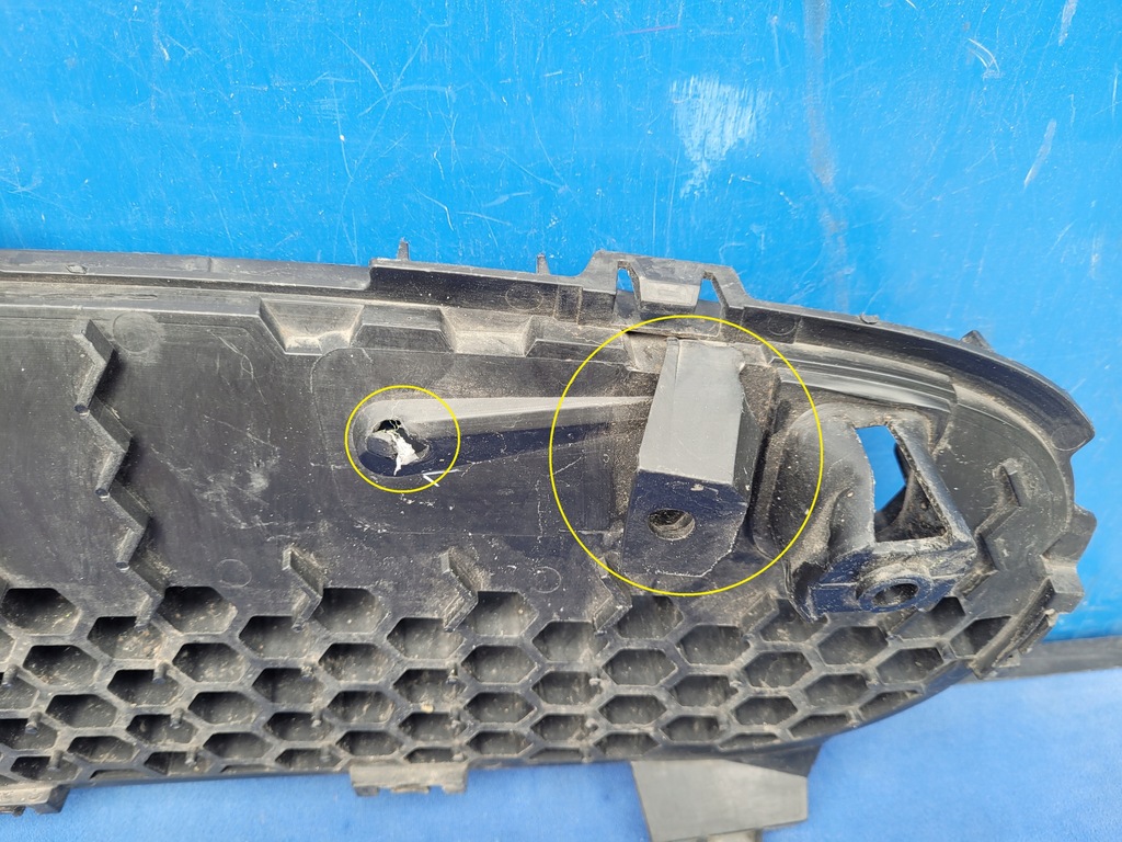 фото №10, Mazda mx5 mx-5 nc 05-09 2005-2009 решітка бампера перед