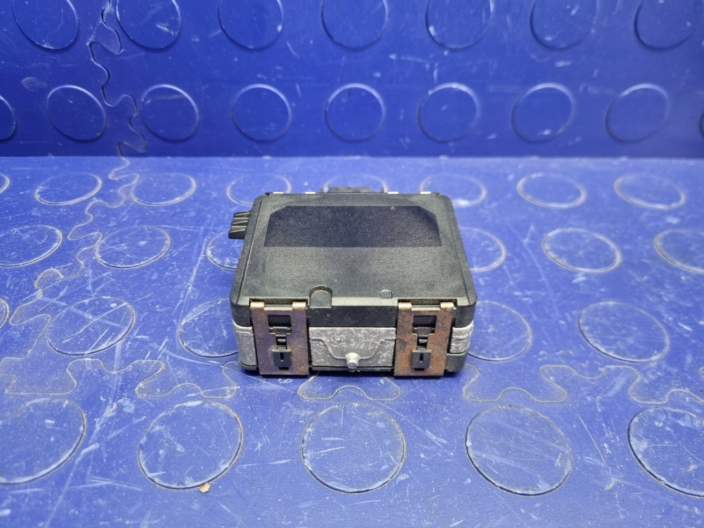 Радар датчик distronic правый  задняя  audi a5 f5 a4 b9 oem 4m0907566e в Украине