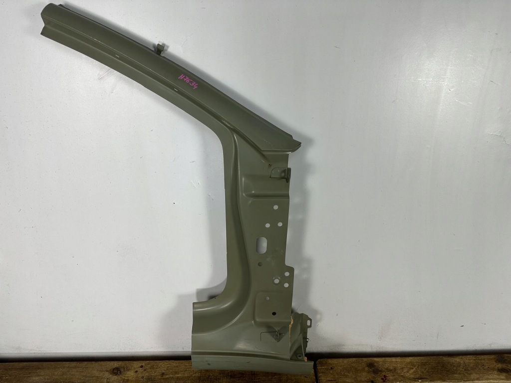 Купити Поріг стійку  правий перед передній tesla model 3 3 2017- nowka оригінальний