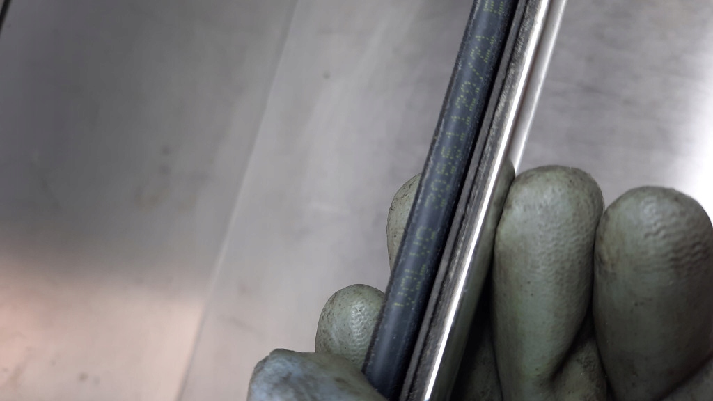 фото №12, Молдинг уплотнитель дверь перед 30661120/21 volvo s80 ii v70 iii xc70 ii