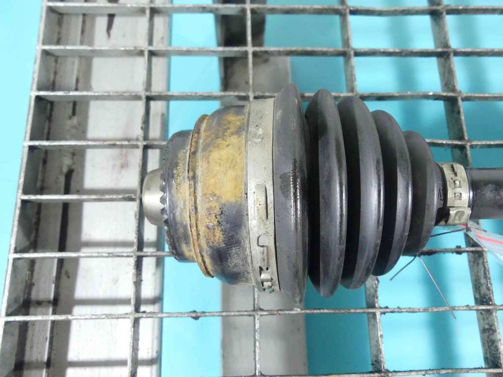 Приводной вал перед левая bmw x3 f25 рестайлинг  3.0b n55b30a Цена