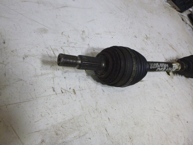 фото №3, Clio 3 1.5 dci привідний вал шарнір ліва 8200618501