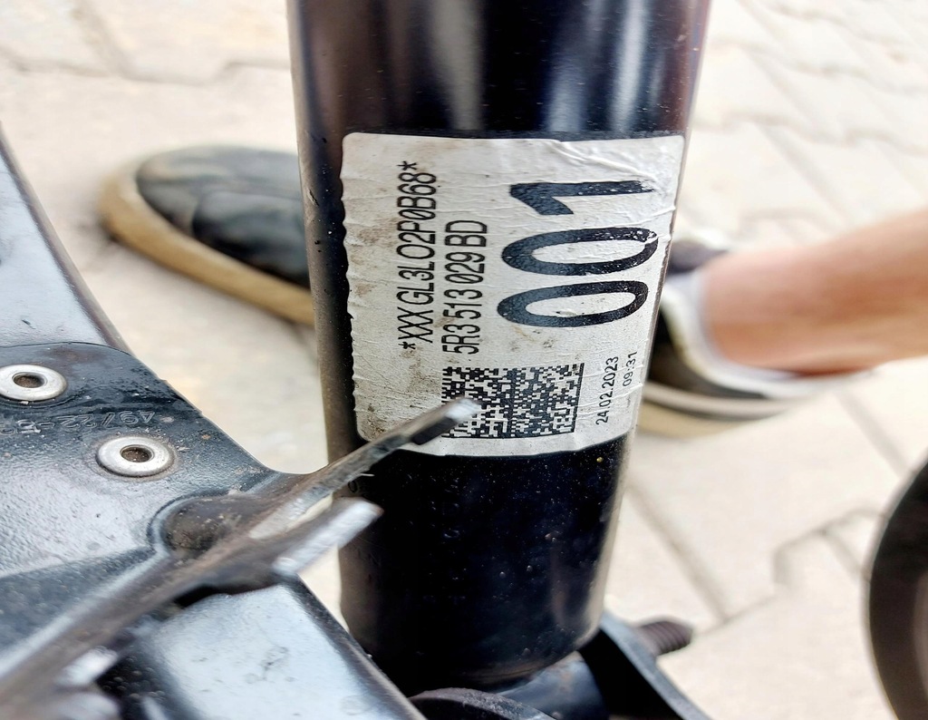 фото №9, Ford connect tourneo mk3 caddy 2k7 23r. oś задня балка підвіска задні