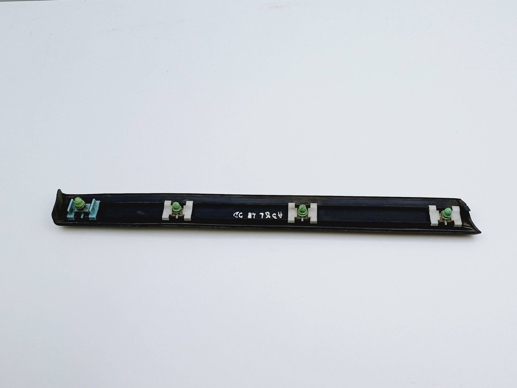 фото №7, Молдинг крила лівий задня audi a3 8l 3d nr205