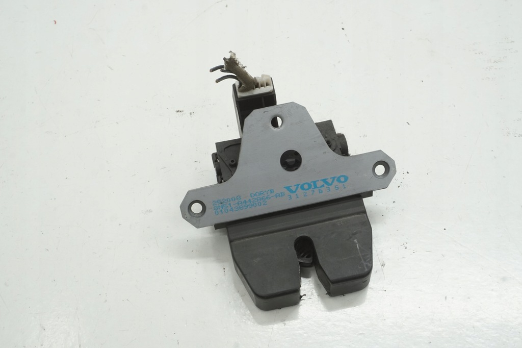 фото №1, Volvo v50 lift 08r замок крышки багажника 31276351