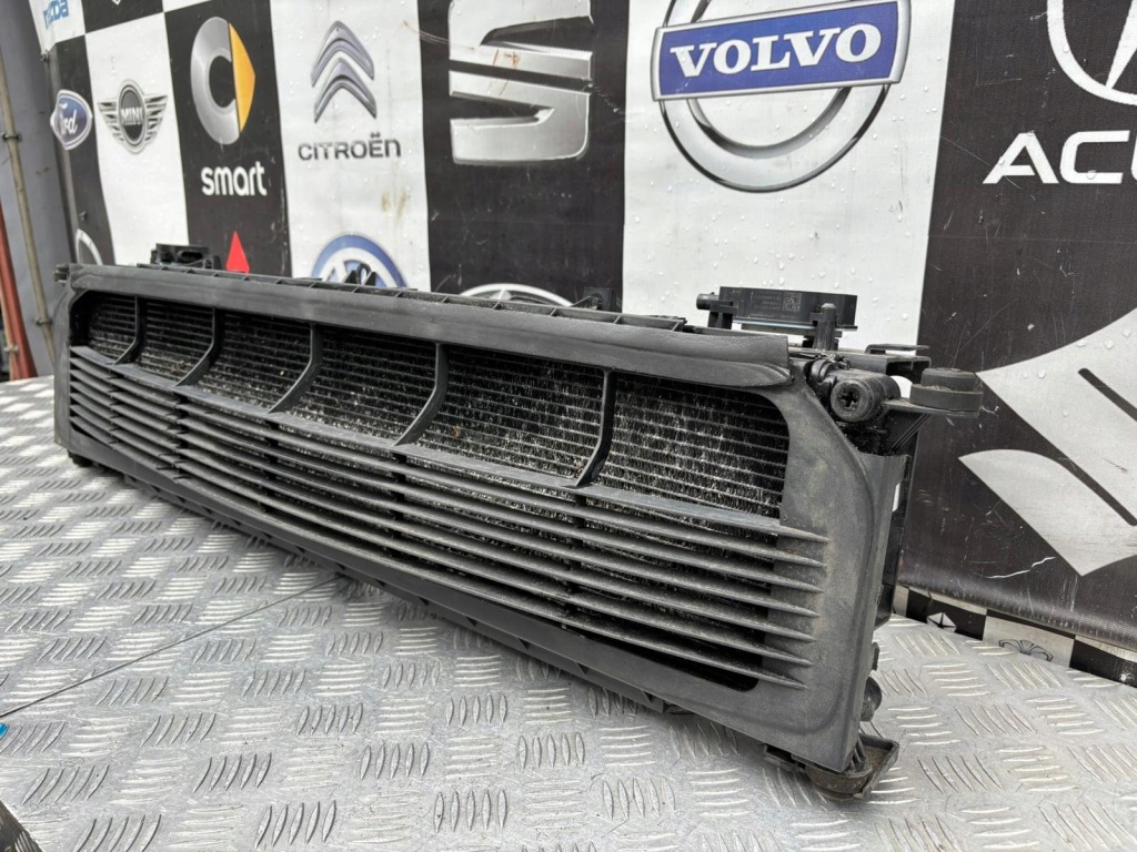 Tesla model s lift впуск воздуха активный радиатор воды 1058074 1058073 Оригинал