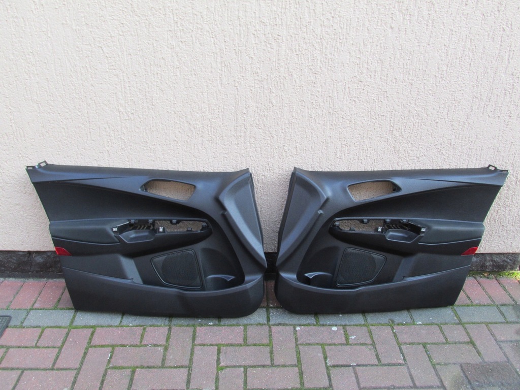 фото №1, Обивка дверь перед b-max 2013 rok